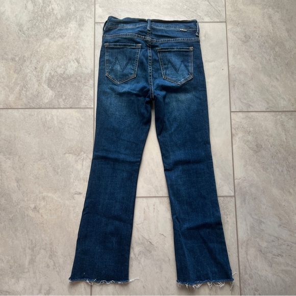MOTHER Insider Crop Step Fray Jeans - Picture 6 of 11